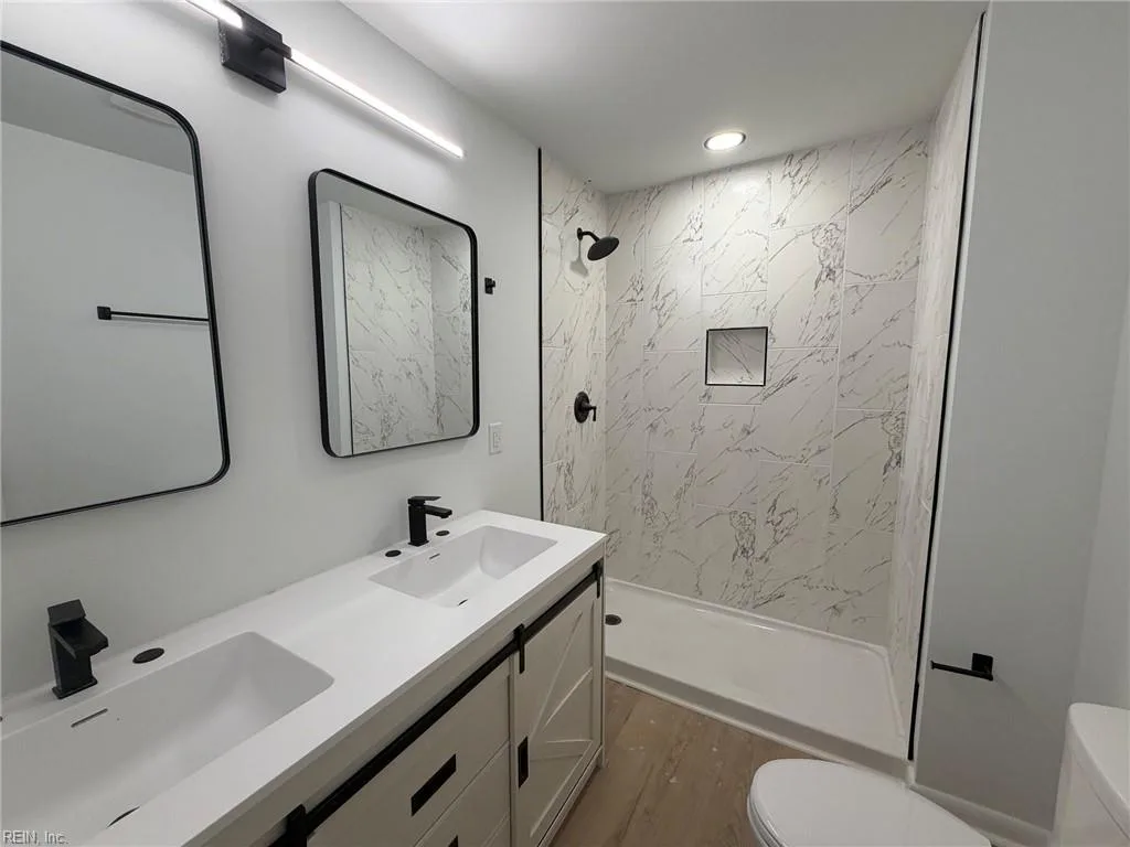 2420 Charleston AVE, PORTSMOUTH VA 23704 - Photo 3