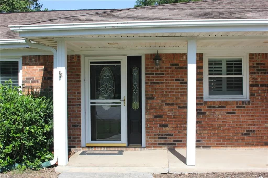 2349 Custom CIR, VIRGINIABEACH VA 23454 - Photo 4