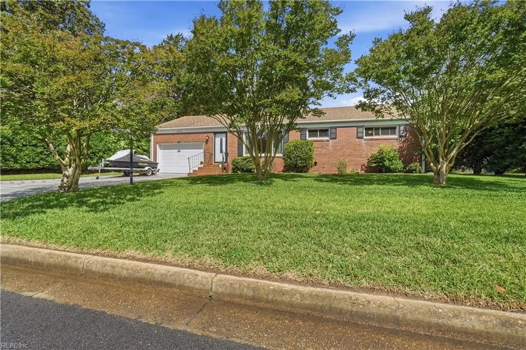 8237 Nathan AVE, NORFOLK VA 23518 - Photo 4