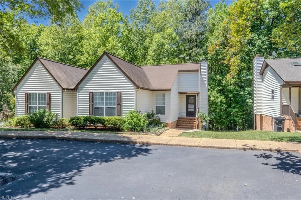 5328 Highgate GRN, WILLIAMSBURG VA 23188 - Photo 3