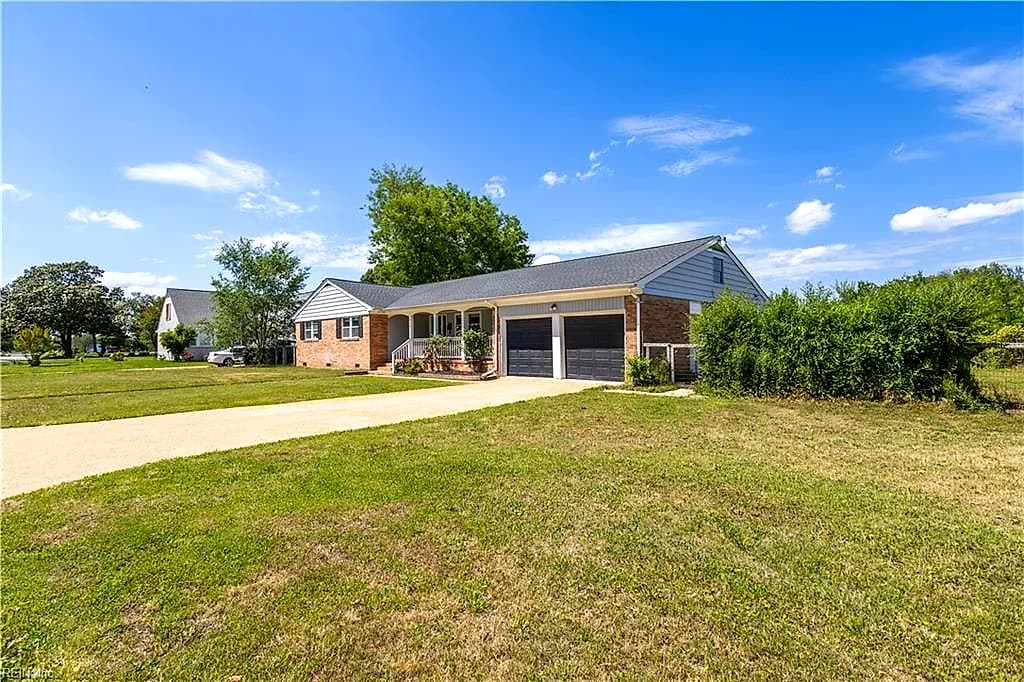 414 Shoreline DR, HAMPTON VA 23669 - Main photo