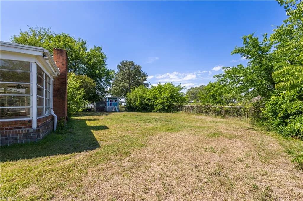 414 Shoreline DR, HAMPTON VA 23669 - Photo 4