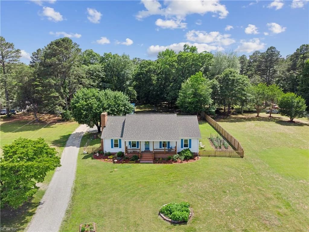 5786 Booker LN, GLOUCESTER VA 23061 - Photo 4