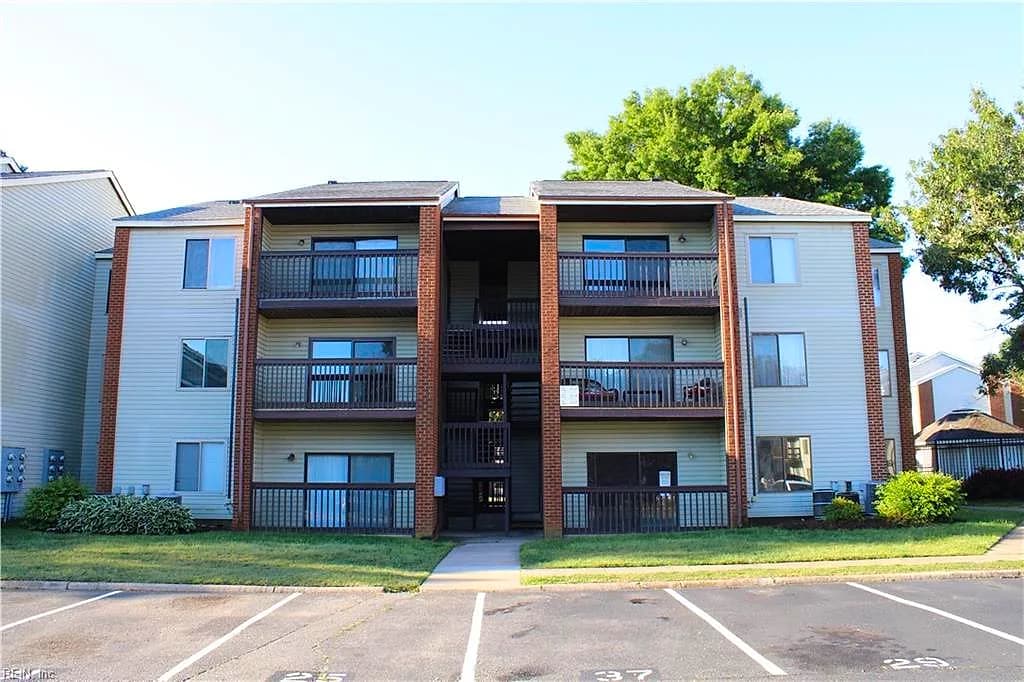 45 Haverford CT #2, HAMPTON VA 23666 - Main photo