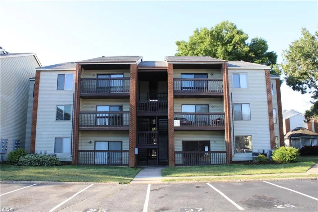 45 Haverford CT #2, HAMPTON VA 23666 - Main photo