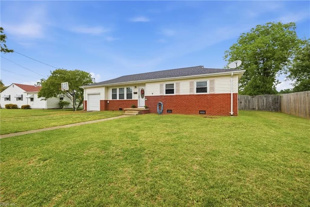 1732 Cougar AVE, NORFOLK VA 23518 - Photo 4