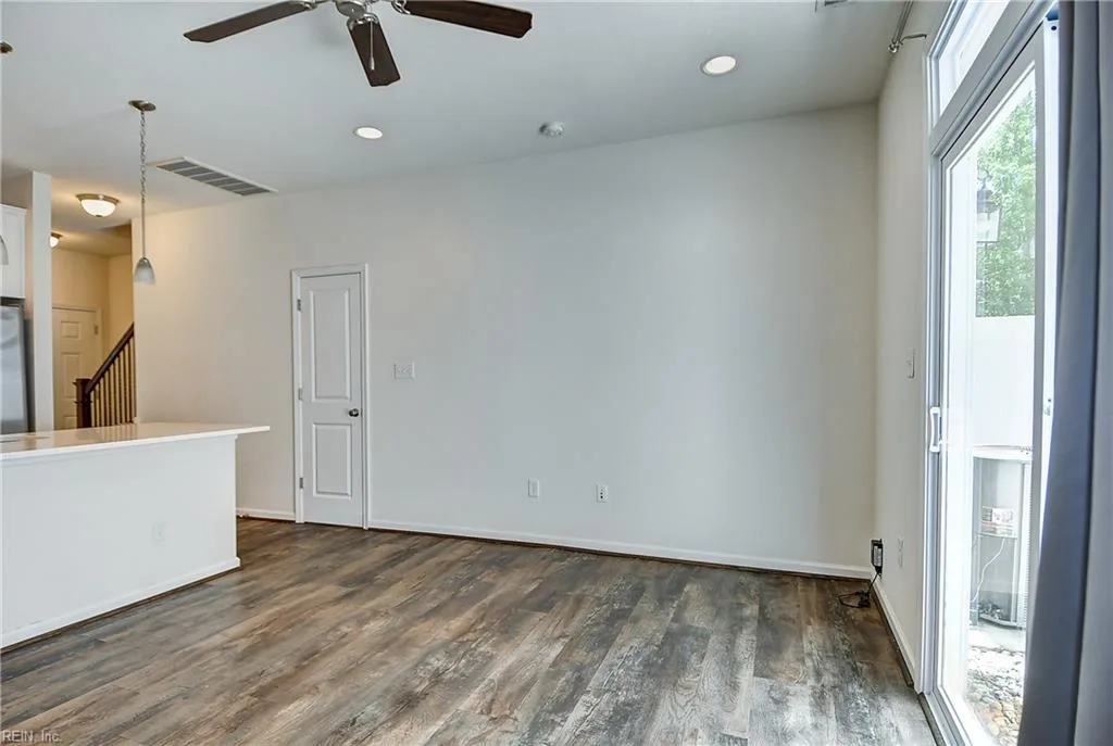 135 S Budding AVE, VIRGINIABEACH VA 23452 - Photo 4