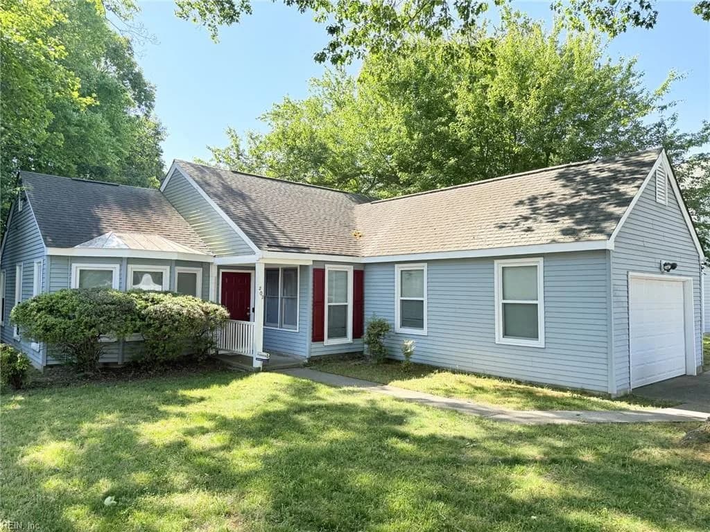 202 Sheffield LN, YORKTOWN VA 23693 - Photo 2