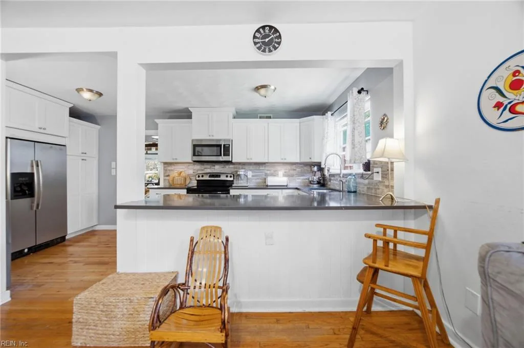 5457 Silbert RD, NORFOLK VA 23509 - Photo 2