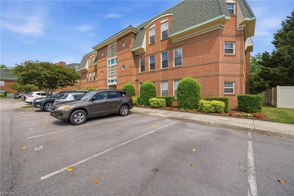 308 Riveranne CT #313, VIRGINIABEACH VA 23464 - Photo 3