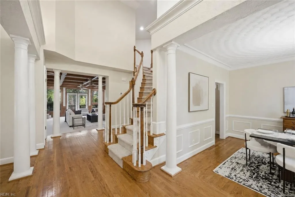 2404 Entrada DR, VIRGINIABEACH VA 23456 - Photo 4
