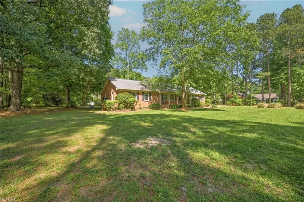 524 Margaret DR, CHESAPEAKE VA 23322 - Photo 4