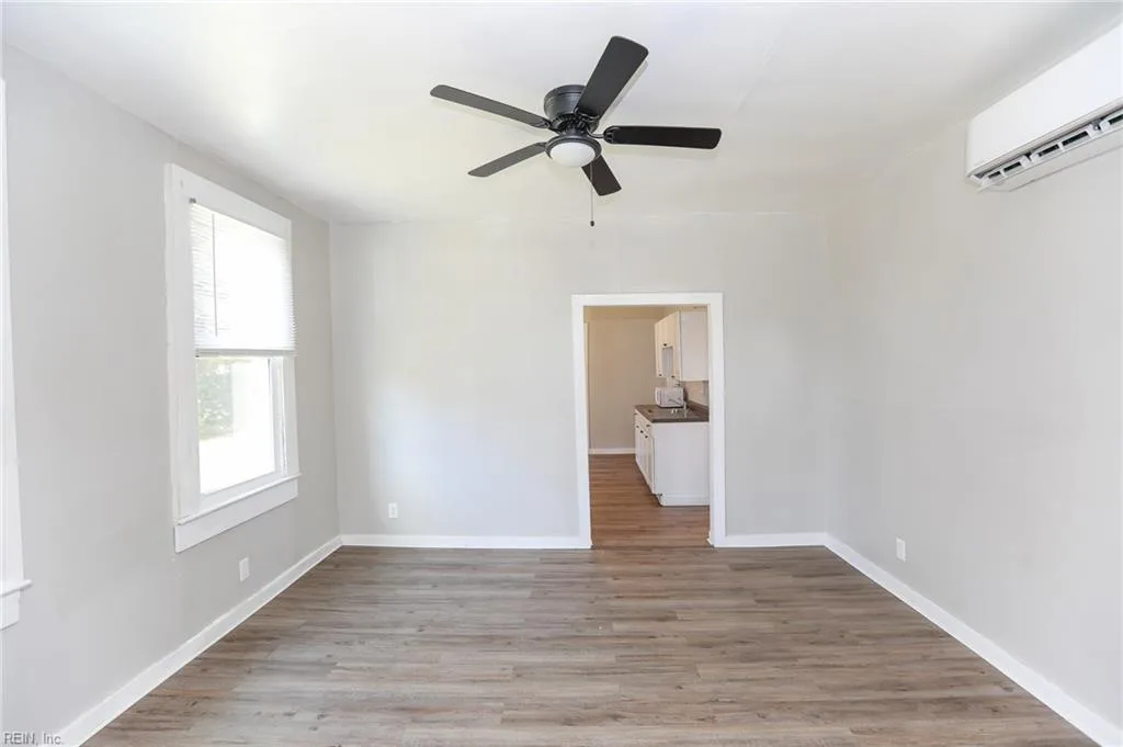 1260 W 37th ST #1, NORFOLK VA 23508 - Photo 5