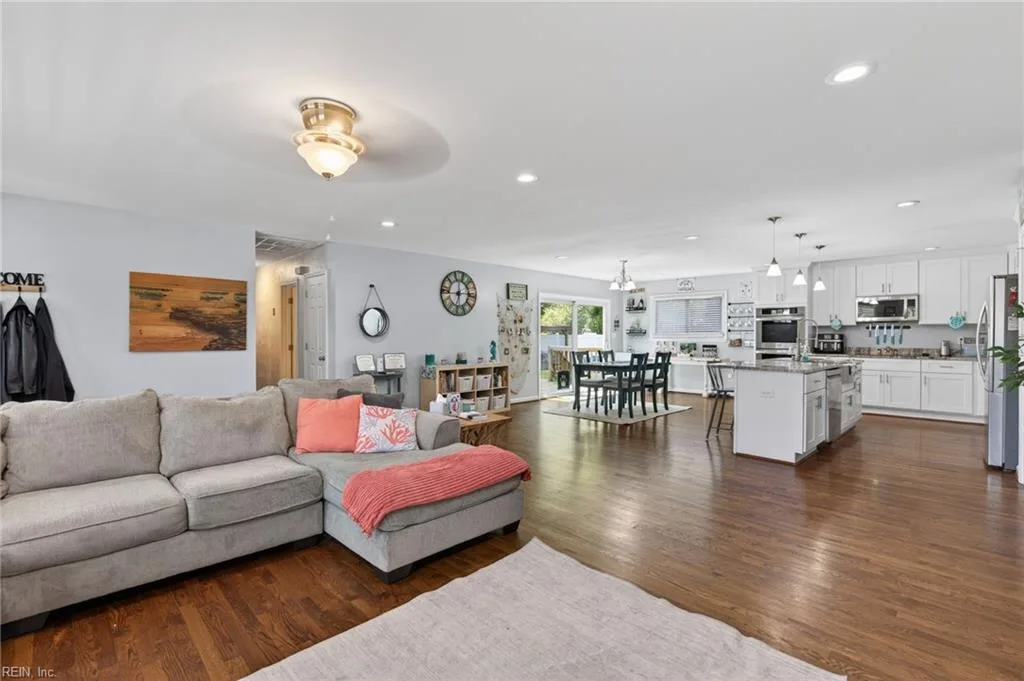 453 Caren DR, VIRGINIABEACH VA 23452