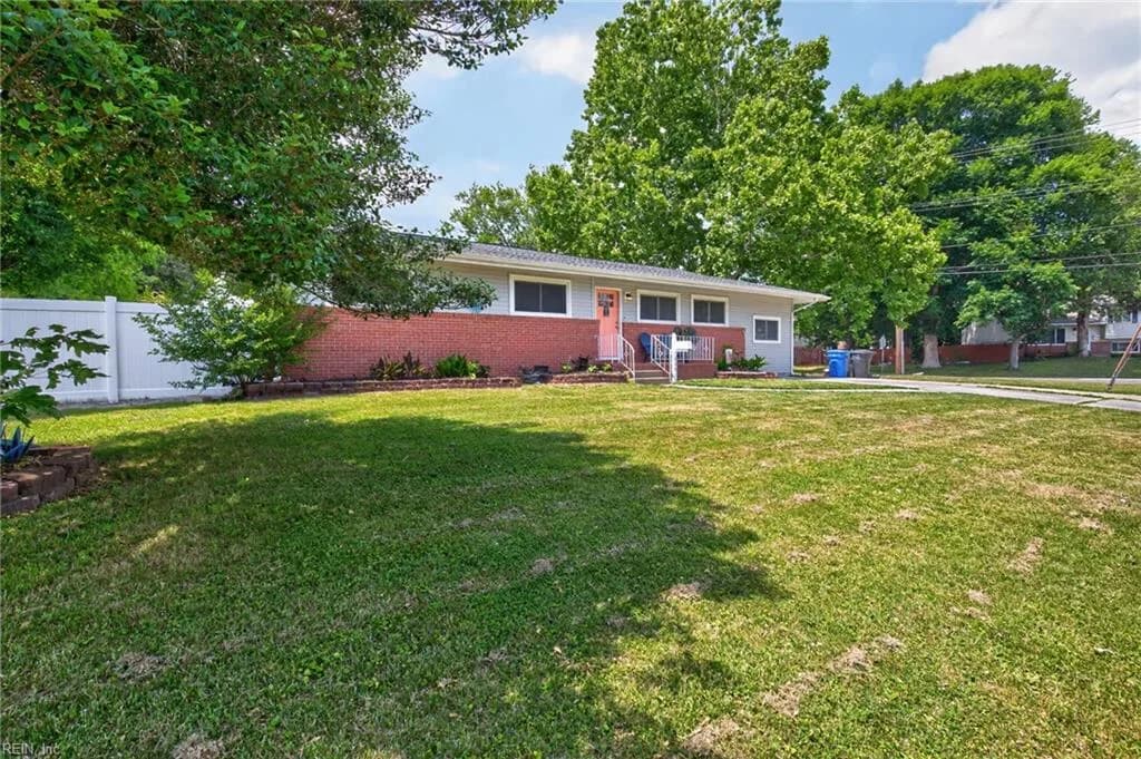 453 Caren DR, VIRGINIABEACH VA 23452 - Photo 5