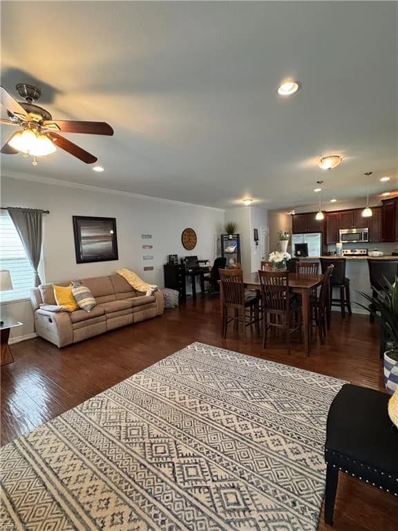 904 Cascade BLVD, CHESAPEAKE VA 23324 - Photo 3