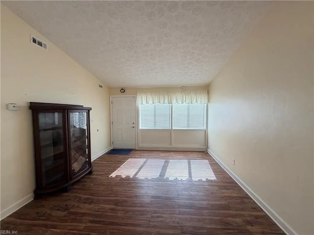 1309 Sparrow RD, CHESAPEAKE VA 23325 - Photo 4