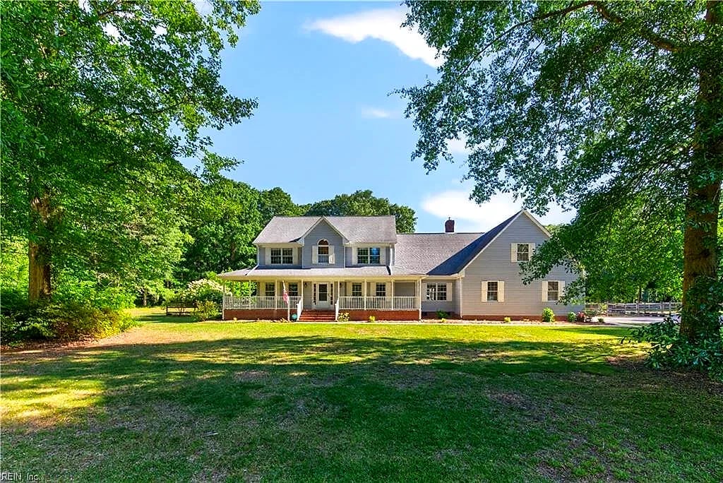3404 W Landing DR, Chesapeake — 5 bed Residential, 3,651 sqft