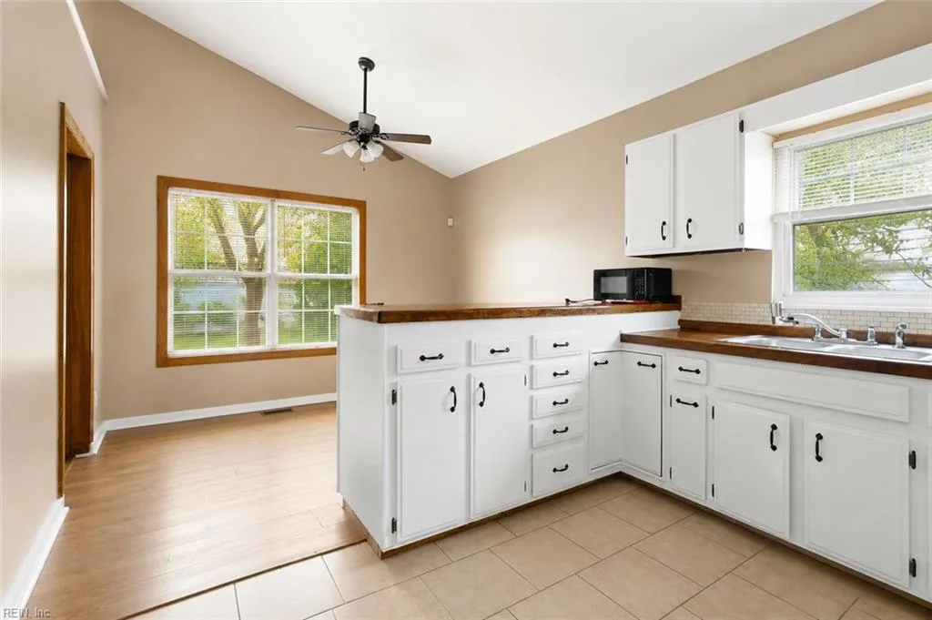 7 Central ST, HAMPTON VA 23663 - Photo 4