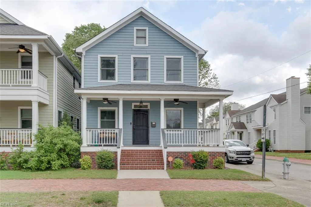 723 Washington ST, Portsmouth — 3 bed Residential, 2,015 sqft
