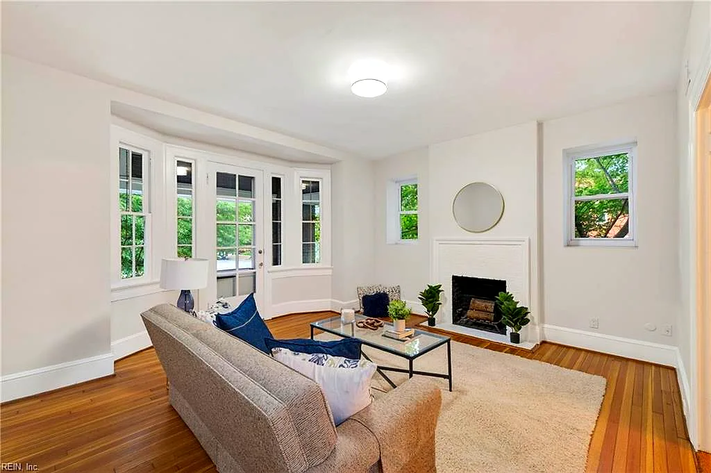 1005 Colonial AVE #2, Norfolk — 3 bed Residential, 1,528 sqft