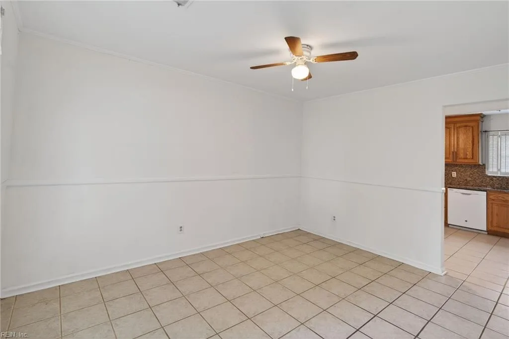 195 Bentley DR, NEWPORTNEWS VA 23602 - Photo 4