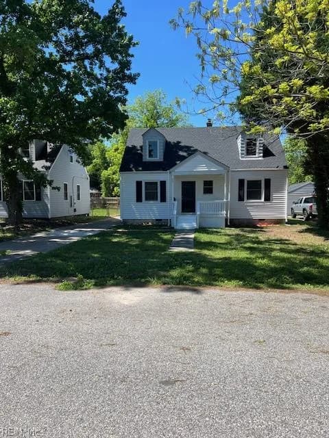 32 W Southampton AVE, HAMPTON VA 23669 - Photo 2