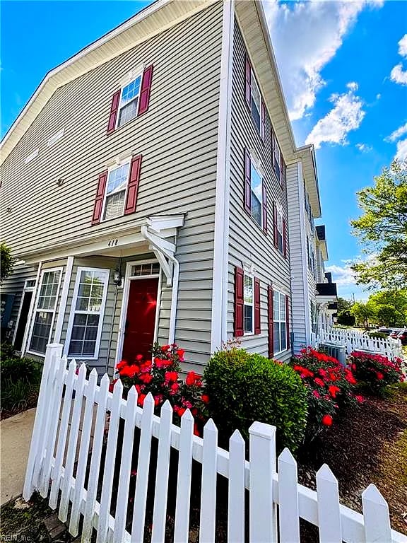 418 Teton CIR, Suffolk — 3 bed Residential, 1,701 sqft