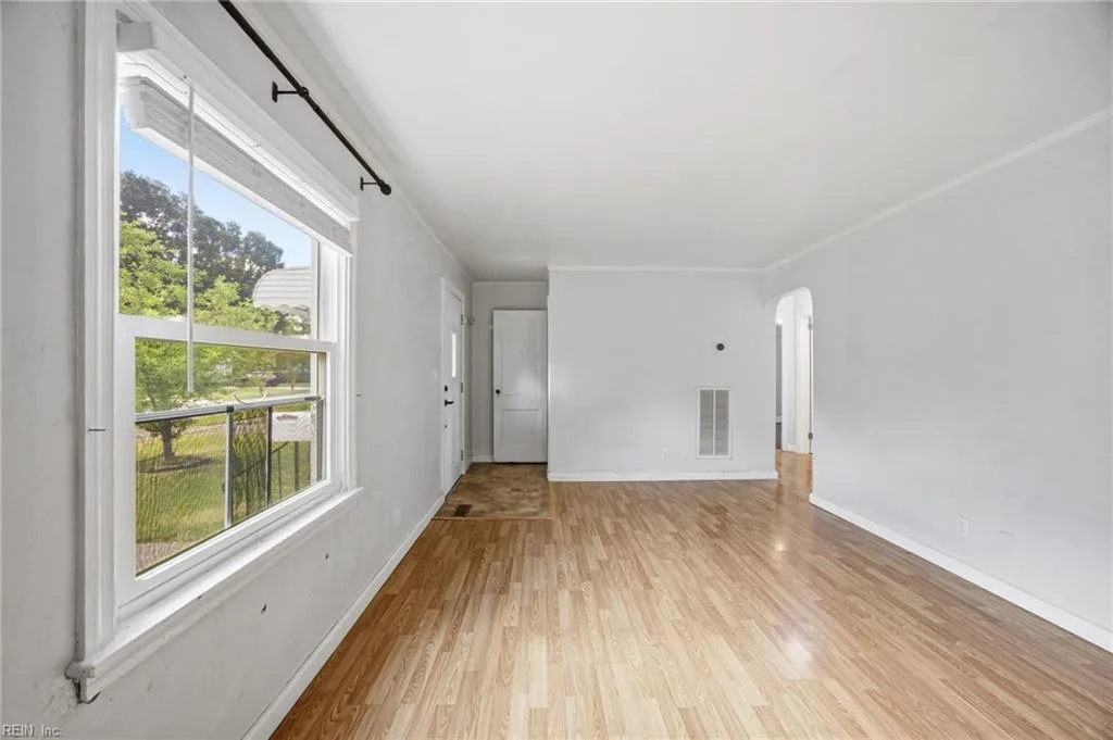 8145 Colin DR, NORFOLK VA 23518 - Photo 3
