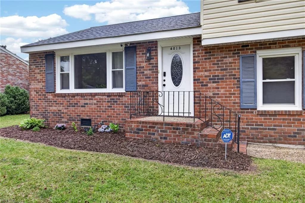 4013 Timberland DR, PORTSMOUTH VA 23703 - Photo 3