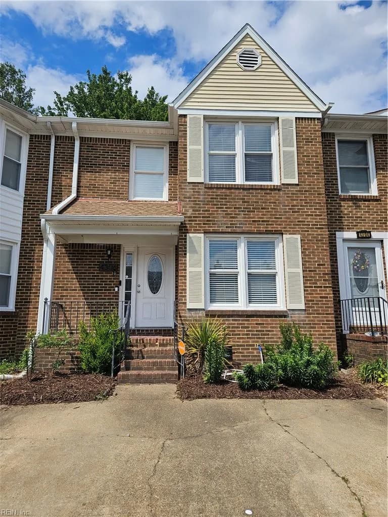 4306 Thomas LN, CHESAPEAKE VA 23321 - Photo 2