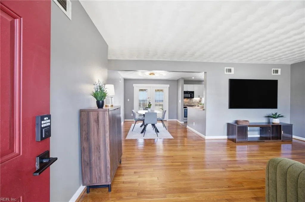 1618 Esquire ST, NORFOLK VA 23503 - Photo 4