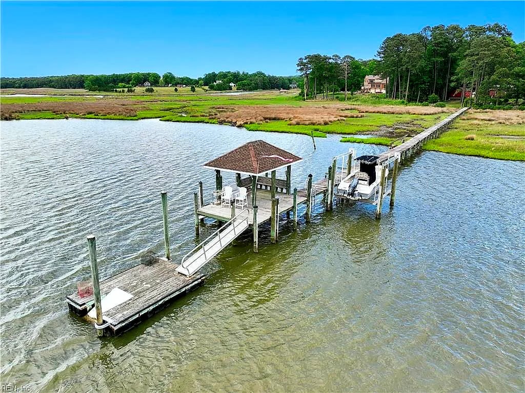 635 HAYSTACK LANDING RD, NEWPORT NEWS VA 23602