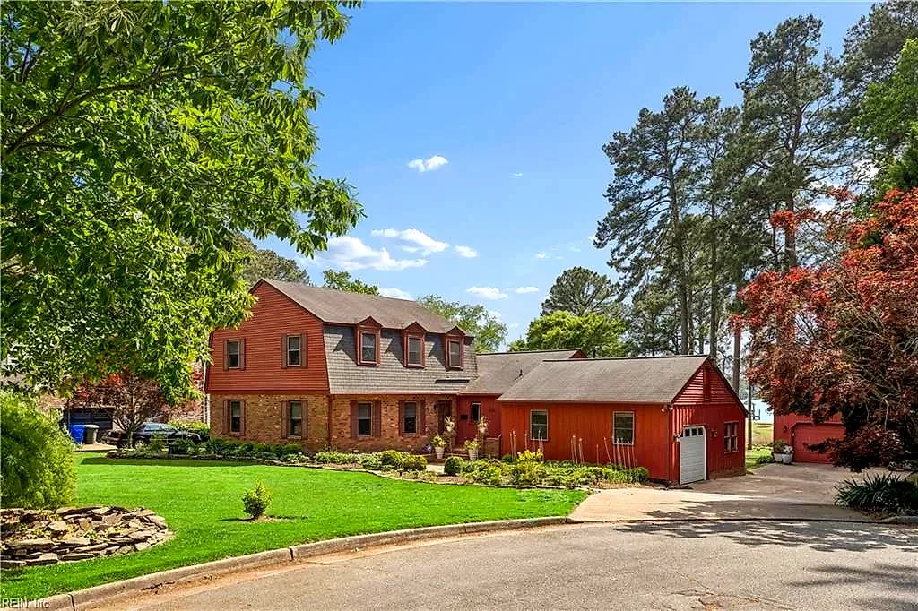 635 HAYSTACK LANDING RD, NEWPORT NEWS VA 23602
