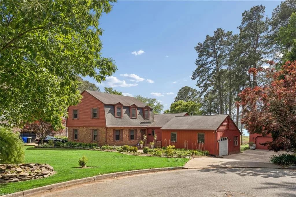 635 HAYSTACK LANDING RD, NEWPORTNEWS VA 23602 - Photo 2