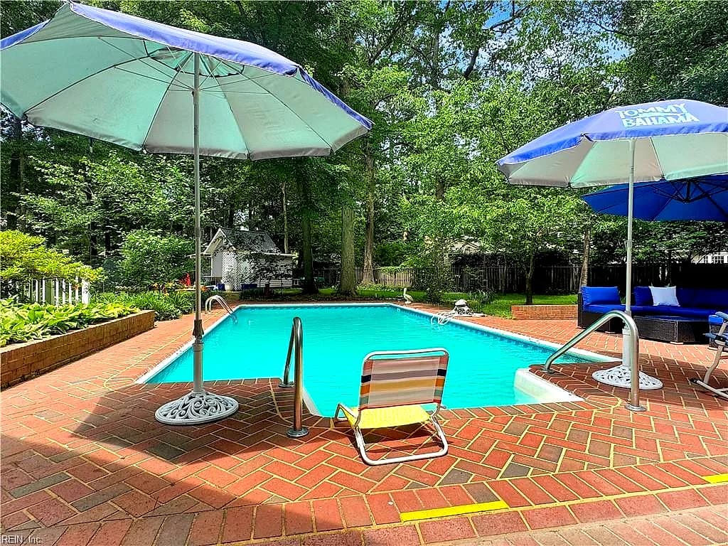 32 Valmoore DR, POQUOSON VA 23662 - Photo 3