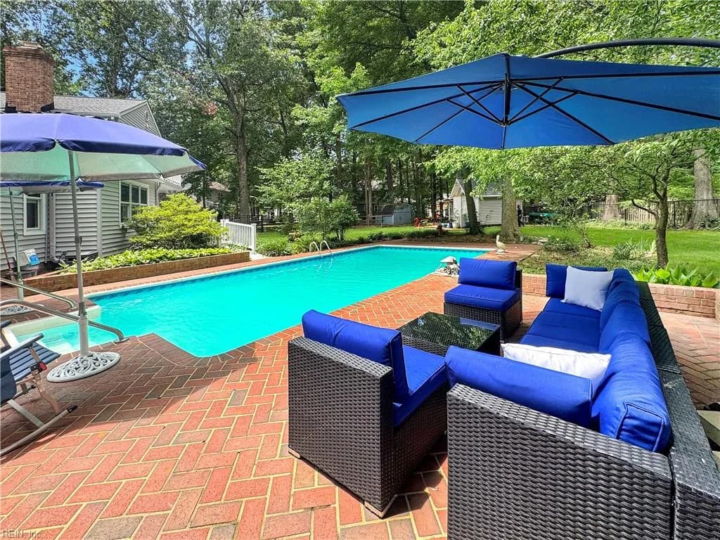 32 Valmoore DR, POQUOSON VA 23662 - Photo 5