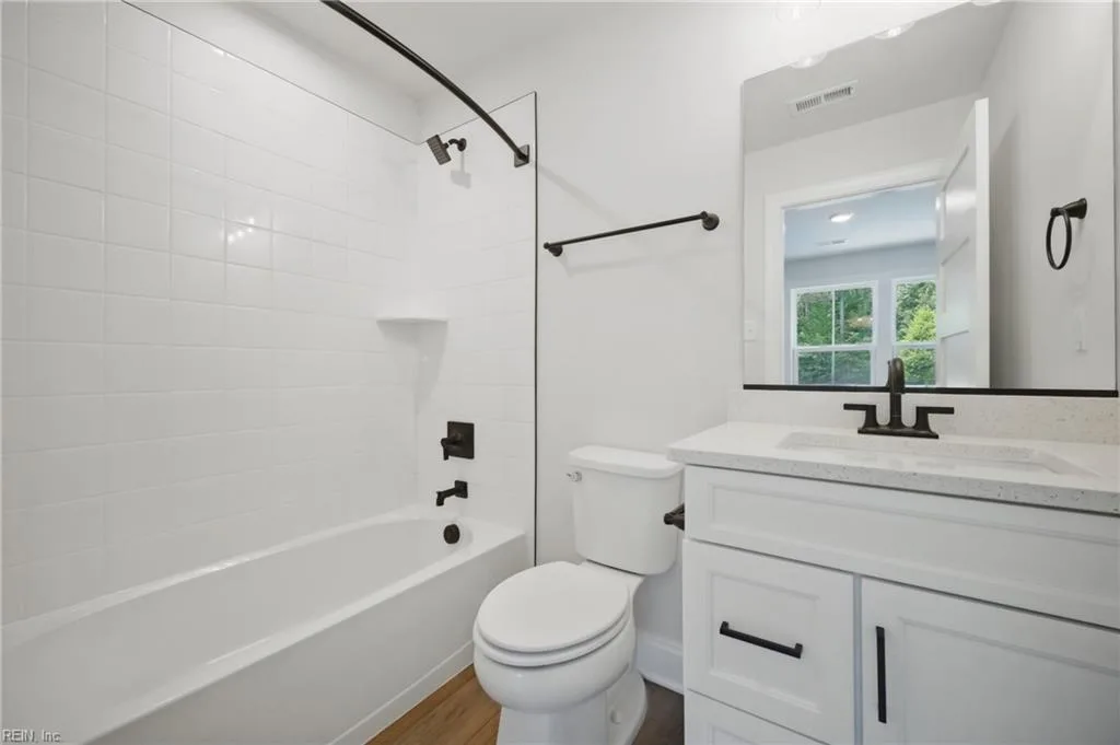 113 Bracewell LN, YORKTOWN VA 23692 - Photo 5