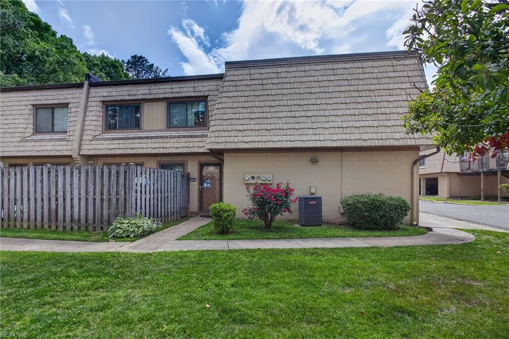 1591 Monterry PL, NEWPORTNEWS VA 23608
