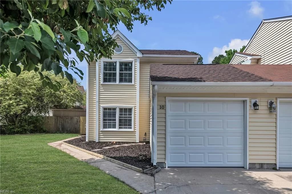 10 Warwick CIR, CHESAPEAKE VA 23320 - Main photo