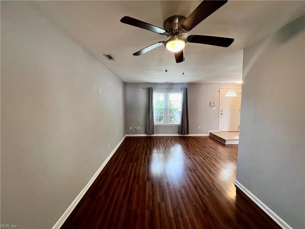 5206 Richard RD, VIRGINIABEACH VA 23462 - Photo 4