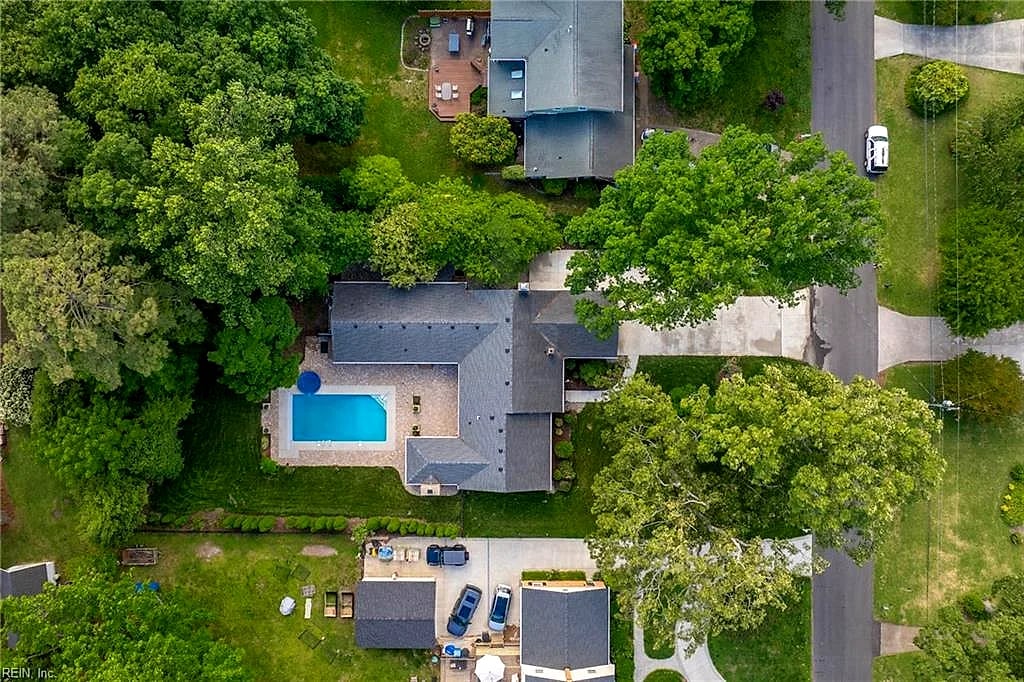 4341 Two Woods RD, Virginia Beach — 4 bed Residential, 2,624 sqft