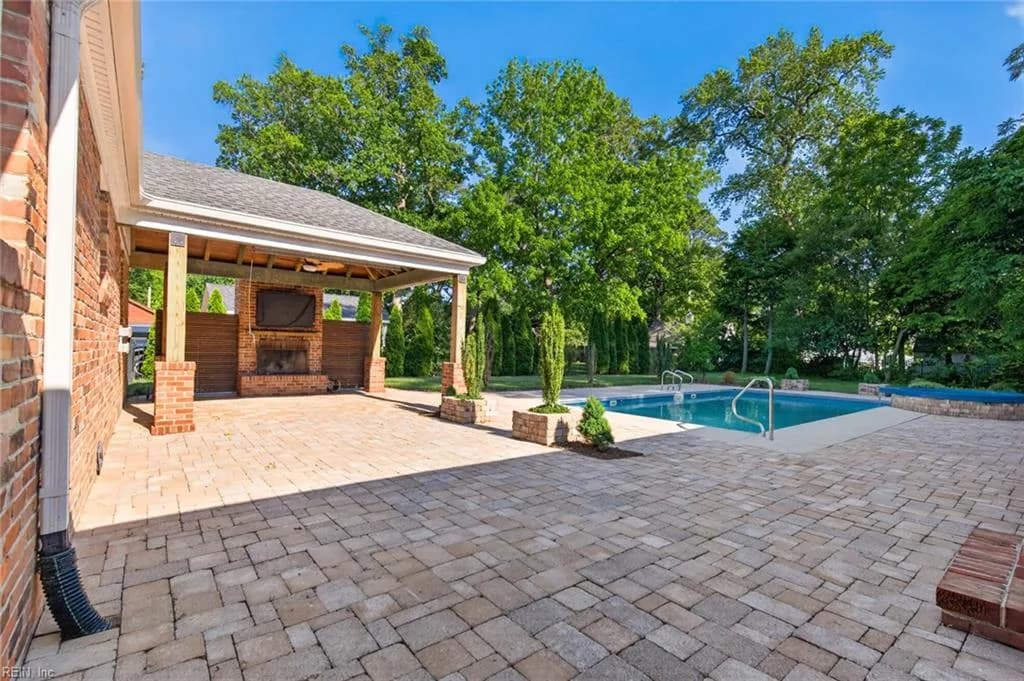 4341 Two Woods RD, VIRGINIABEACH VA 23455 - Photo 3