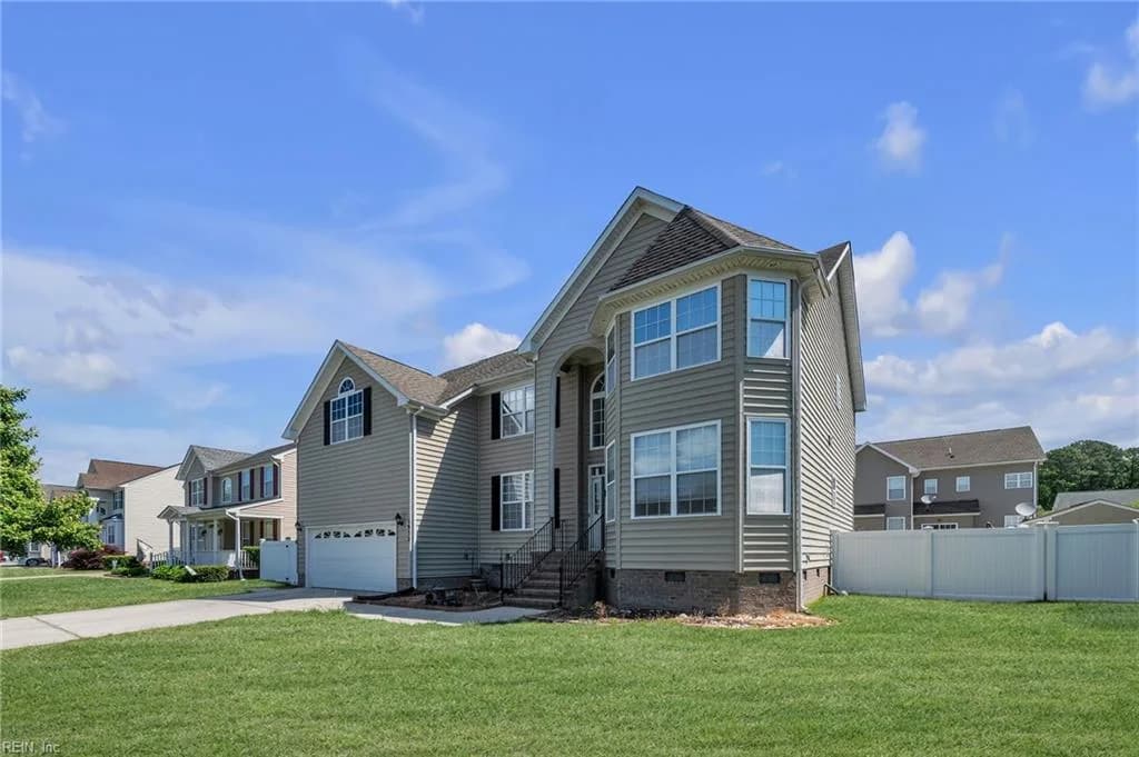 1932 Spain LN, VIRGINIABEACH VA 23464 - Photo 4