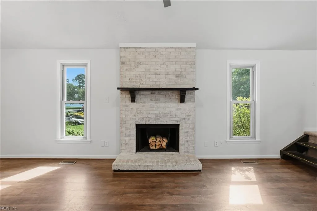 7740 Waters Edge LN, GLOUCESTERPOINT VA 23062 - Photo 4