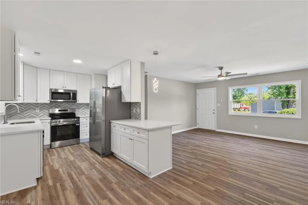 4832 82nd ST, HAMPTON VA 23605 - Photo 2