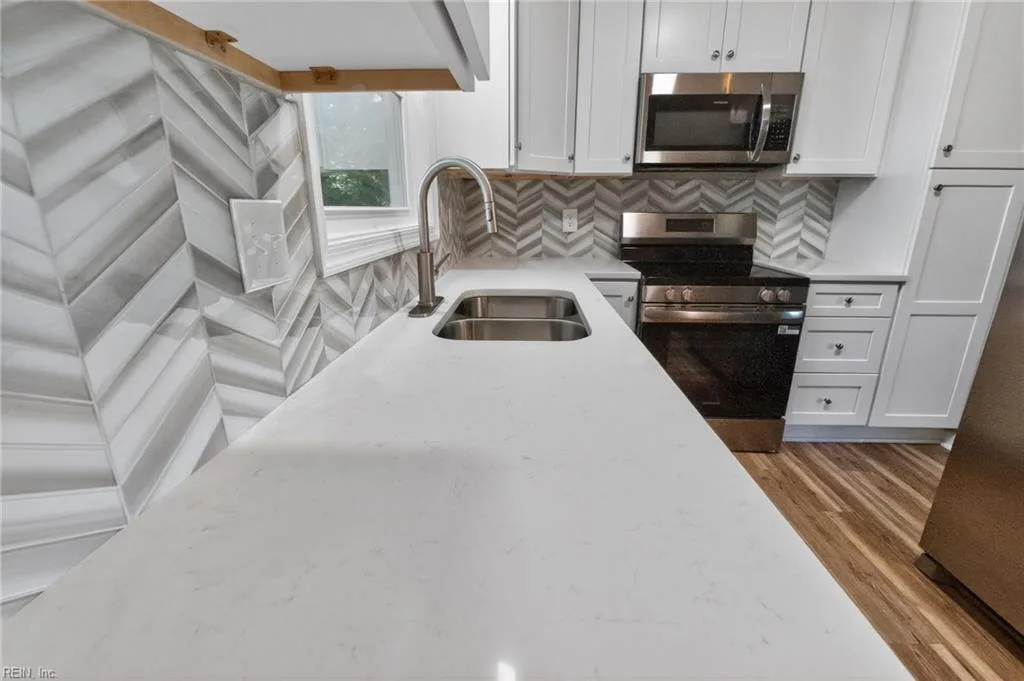 4832 82nd ST, HAMPTON VA 23605 - Photo 5
