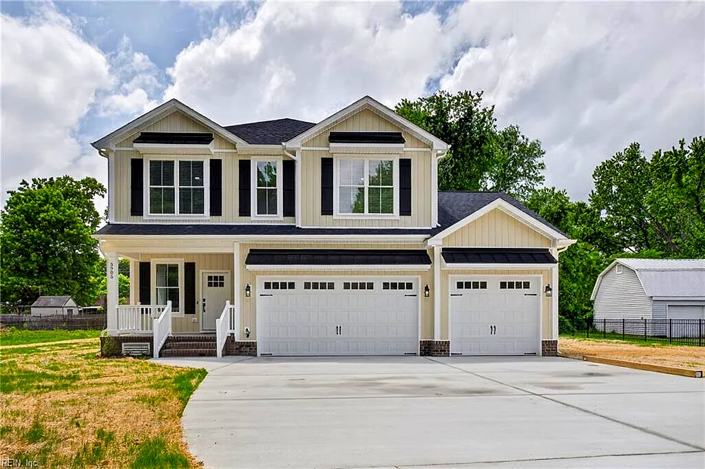 5905 Old Chestnut AVE, Newport News — 4 bed Residential, 2,900 sqft