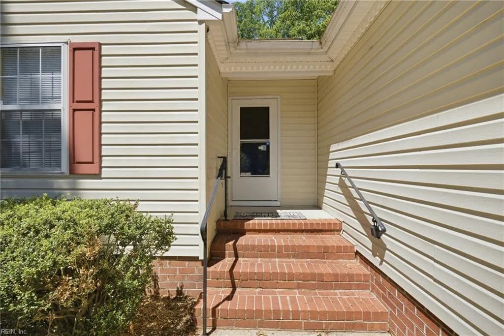 4204 Birdella DR, WILLIAMSBURG VA 23188 - Photo 4