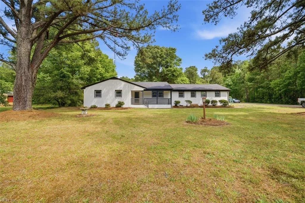 3702 Nansemond PW, SUFFOLK VA 23435 - Photo 2